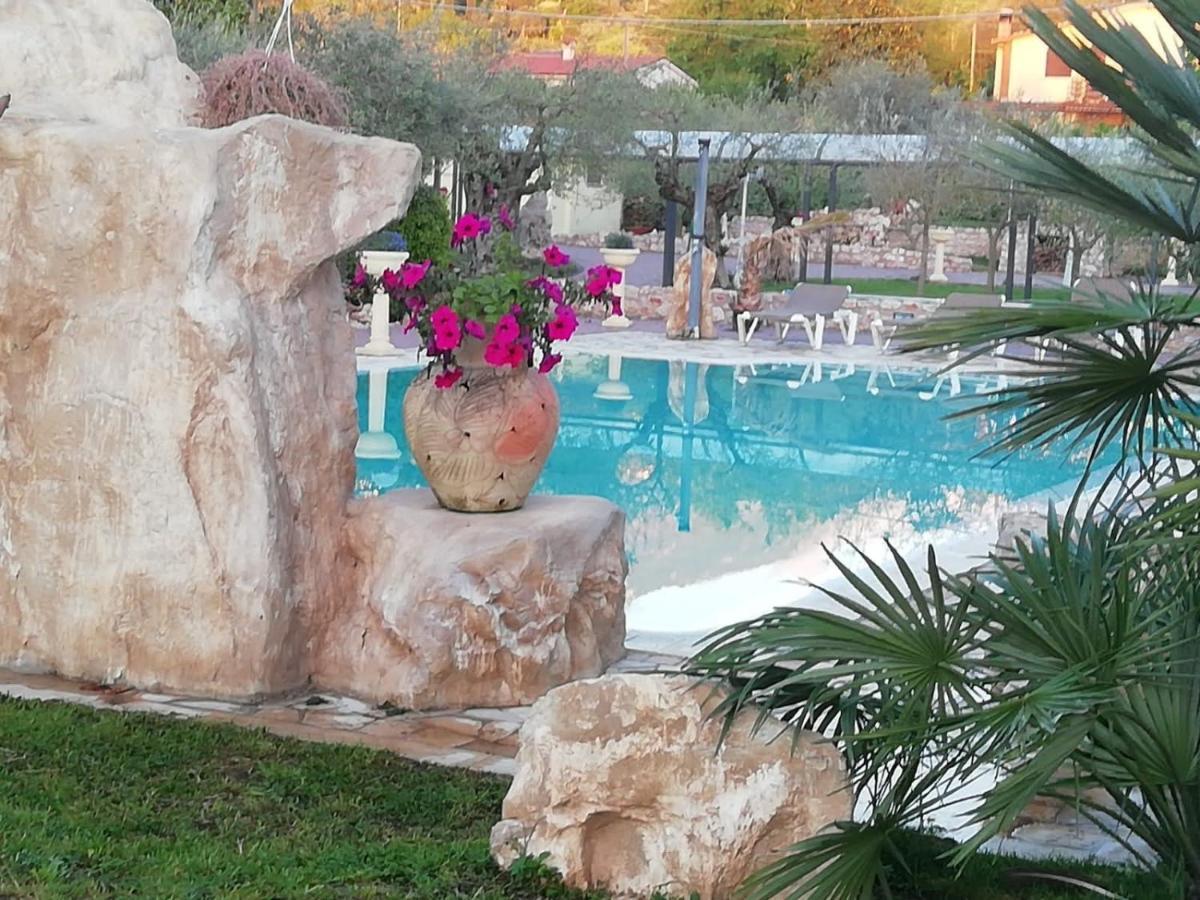 Residenza Nosy Be Villa Palombara Sabina Buitenkant foto